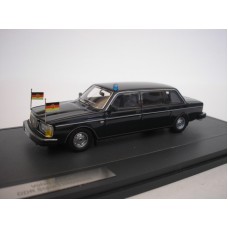 Volvo 264 TE Limousine DDR 1978 blauw MATRIX 1:43