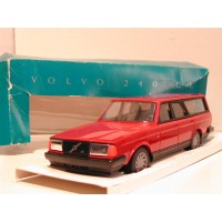 Volvo 245 240 GL stationcar rood Emek Ståhlberg 1:20