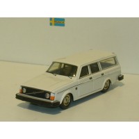 Volvo 245 240 Estate 1975 wit Tin Wizard 1:43