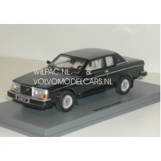 Volvo 262C Bertone zwart 1981 NEO 1:43 