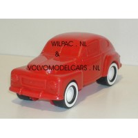 Volvo PV444 rood Combiplay Alskog Design Hot Classics 1:32