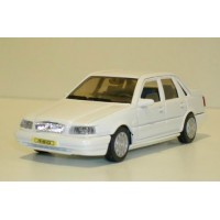 Volvo 460 Type 2 wit AHC Doorkey 1:43