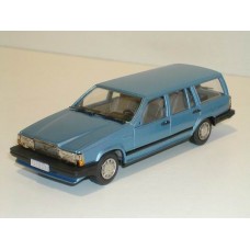 Volvo 740 Estate 1987 lichtblauw metallic Rob Eddie 1:43 RE34