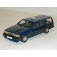 Volvo 740 Estate 1987 Taxi donkerblauw Rob Eddie 1:43 RE34