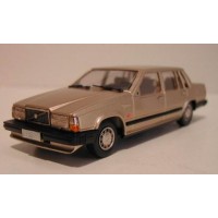 Volvo 760 GLE 1987 champagne metallic Rob Eddie RE32X 1:43