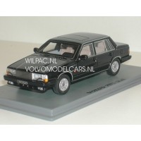 Volvo 760 GLE zwart 1982 NEO 1:43