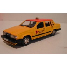 Volvo 760 GLE 1987 Taxi Amsterdam geel oranje Rob Eddie RE32x 1:43
