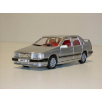 Volvo 850 T5 1994 zilvergrijs met. AHC 1:43