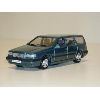 Volvo 850 Estate 1995 lichtblauw met. AHC 1:43