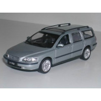 Volvo V70 2000 zilvergrijs (electric silver) metallic + roofrail Minichamps 1:43