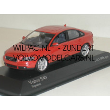 Volvo S40 2003 rood Minichamps 1:43