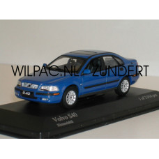 Volvo S40 2000 hemelsblauw Minichamps 1:43