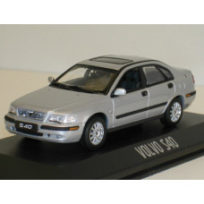 Volvo S40 2000 zilver grijs metallic Minichamps 1:43