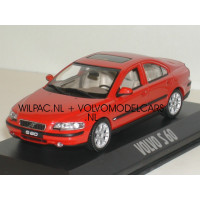 Volvo S60 2000 rood 1:43 Minichamps 1:43