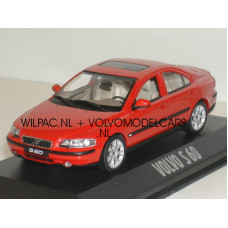 Volvo S60 2000 rood 1:43 Minichamps 1:43