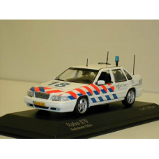 Volvo S70 KLPD Politie Nederland # 18 Minichamps 1:43