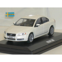 Volvo S80 2009 wit metallic Motor Art 1:43