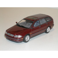 Volvo V40 1996 donker rood metallic Minichamps 1:43