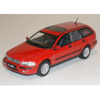 Volvo V40 2000 rood Minichamps 1:43