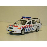 Volvo V70 2000 KLPD wegpolitie Nederland Junior 1:43