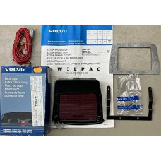 1394821 NOS 3e / extra remlicht Volvo 240 260 sedan / saloon