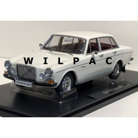 Volvo 164 1970 1:18 California wit Triple 9