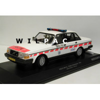 Volvo 240 1:18 240GL 244 POLITIE Nederlandse Politie Minichamps oranje wit