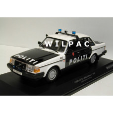 Volvo 240 1:18 240GL 244 POLITI Noorse Politie Minichamps zwart wit