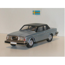 Volvo 262C Bertone blauw metallic 1977 Rob Eddie RE17 1:43