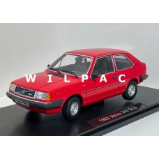 Volvo 343 GLS 1982 1:18 helder rood Triple 9