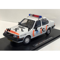 Volvo 340 DL 1987 1:18 Nederlandse Politie Triple 9