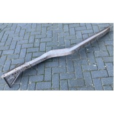 675002 NOS chassisbalk LINKS voor Volvo 142 144 145