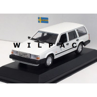 Volvo 740 GL 745 1986 wit Maxichamps 1:43