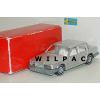 Volvo 760 GLE 1987 zilvergrijs metallic Siku 1:55