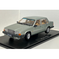 Volvo 760 Turbo 1985 1:18 lichtgroen metallic Triple 9