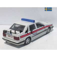 Volvo 850 T5 Engelse Politie Police Code 3 o.b.v. AHC 1:43