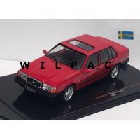 Volvo 940 Turbo sedan rood Ixo 1:43