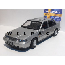 Volvo 960 sedan 1996 1:18 zilvergrijs metallic Triple 9