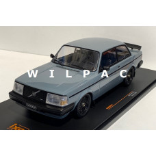 Volvo 240 Turbo custom grijs 1986 Ixo 1:18