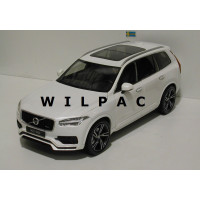 Volvo XC90 1:18 2015 wit metallic GTA